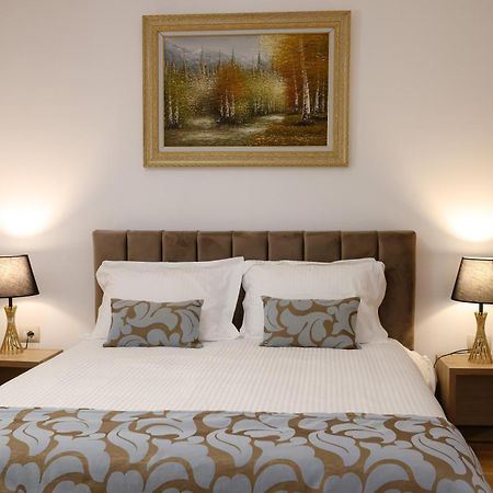 Vila Ferdinand Modern Rooms In Tirana'S Center Szoba fotó