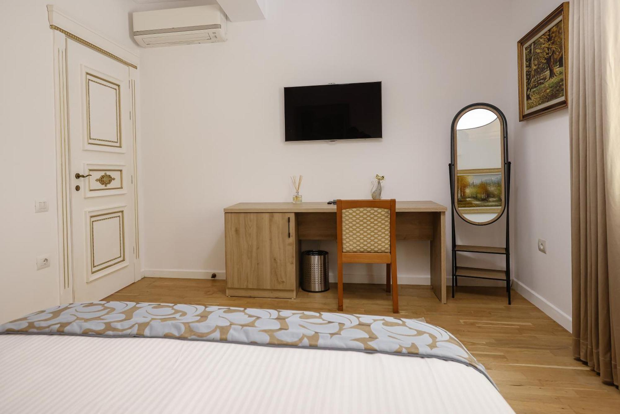 Vila Ferdinand Modern Rooms In Tirana'S Center Szoba fotó
